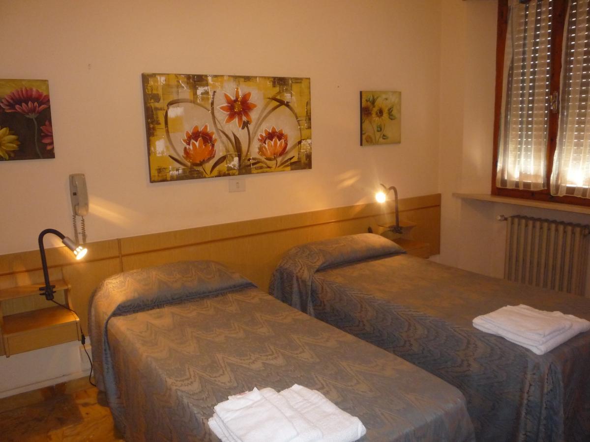 Hotel Il Palazzetto Chiusdino Esterno foto